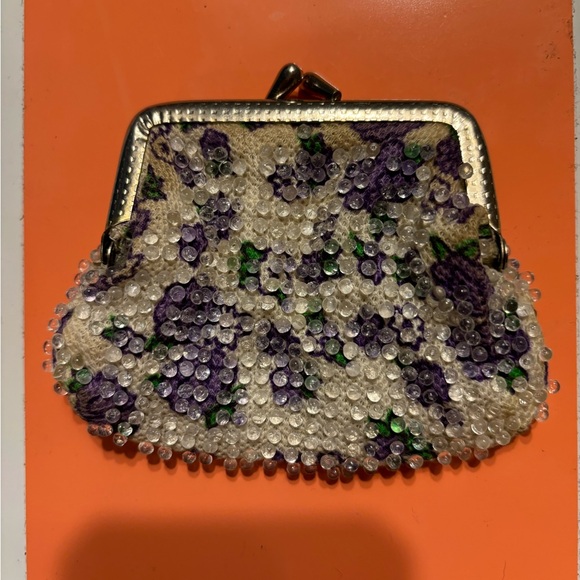 Vintage floral beaded coin purse - Picture 1 of 3